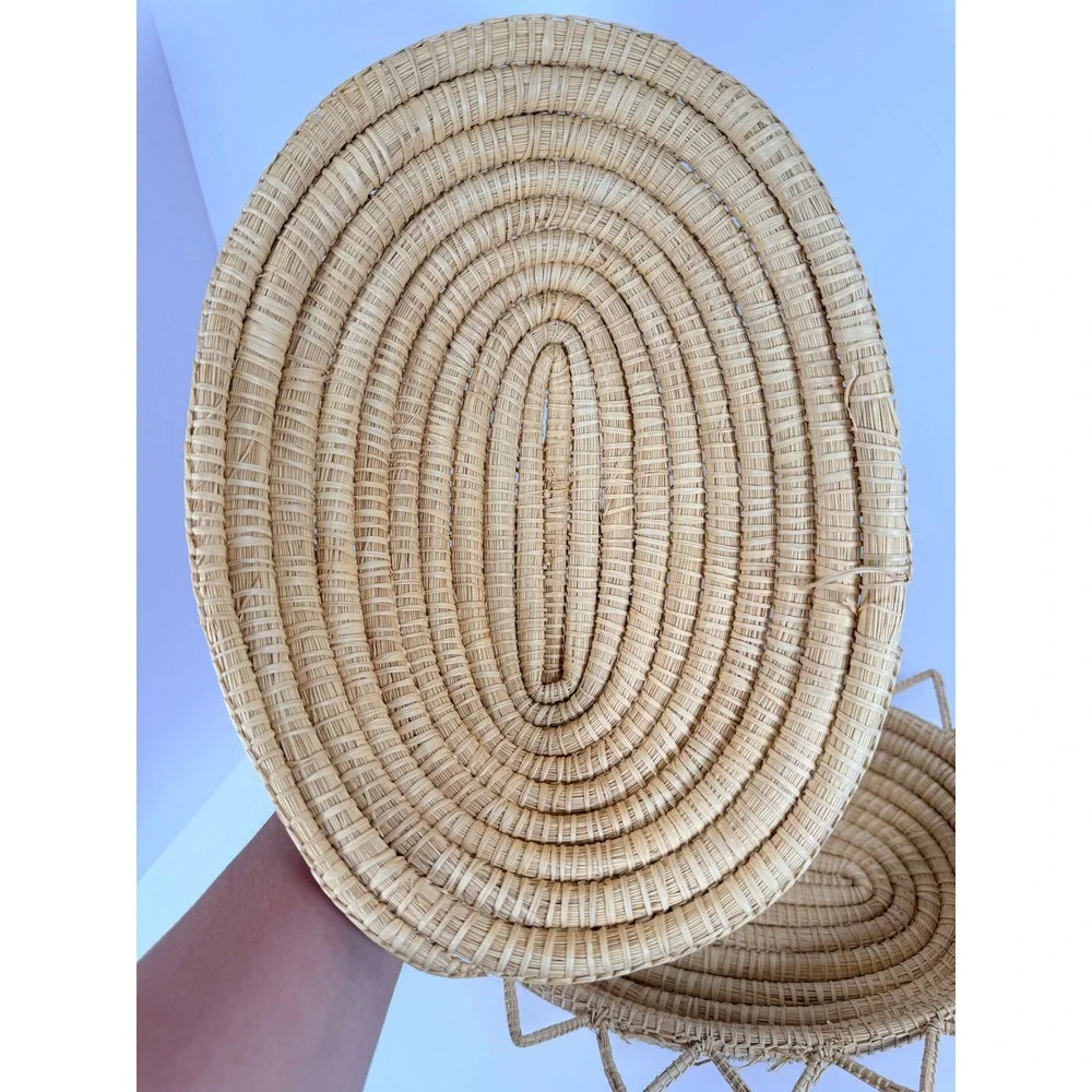 Woven Straw‎ Sunburst Serving Basket with Lid Handcrafted Bohemian Decor